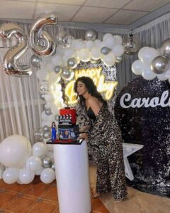 كارولين عزمي تحتفل بعيد ميلادها