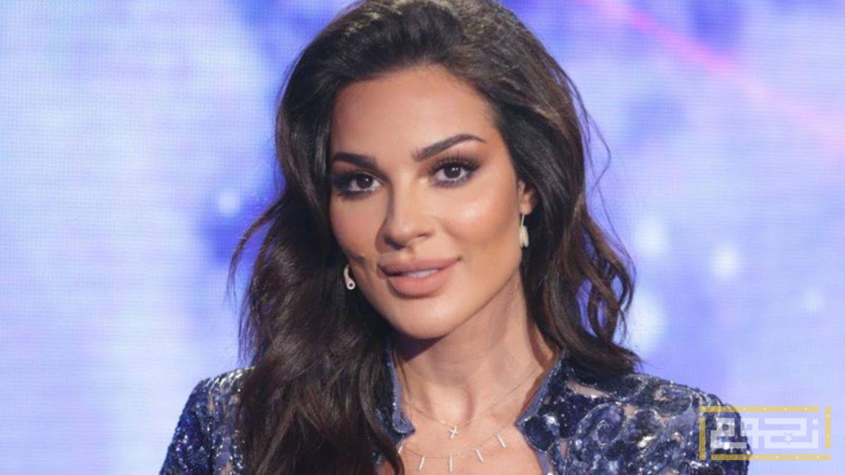 نادين نسيب نجيم أعلنت انفصالها عن خطيبها رجل الأعمال ناريغ ناربيكيان بعد مرور نحو عام ونصف على إعلان خطوبتهما، إذ نشرت نادين رسالة