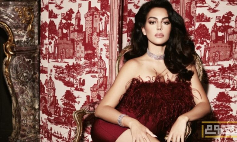 جورجينا رودريغيز وجه إعلاني لعلامتي GUESS وMarciano لموسم خريف 2023