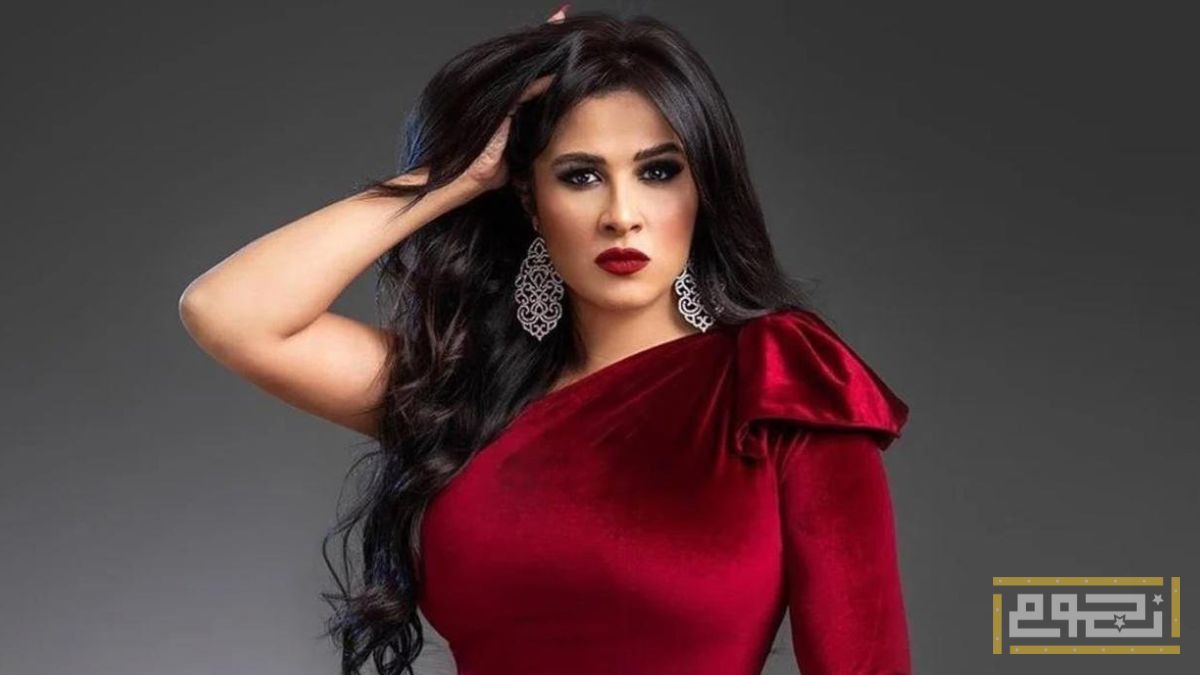 ياسمين عبد العزيز تكشف عن صور نادرة من ألبومها العائلي