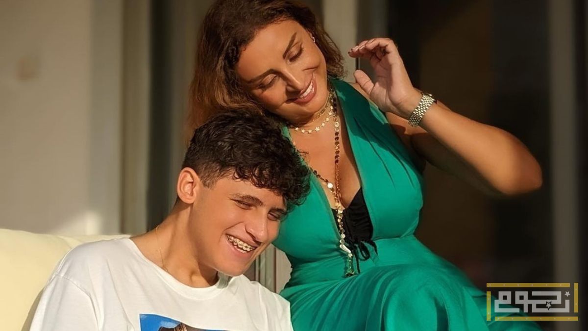 هكذا قدمت أنغام ابنها الأصغر عبدالرحمن للجمهور الكويتي