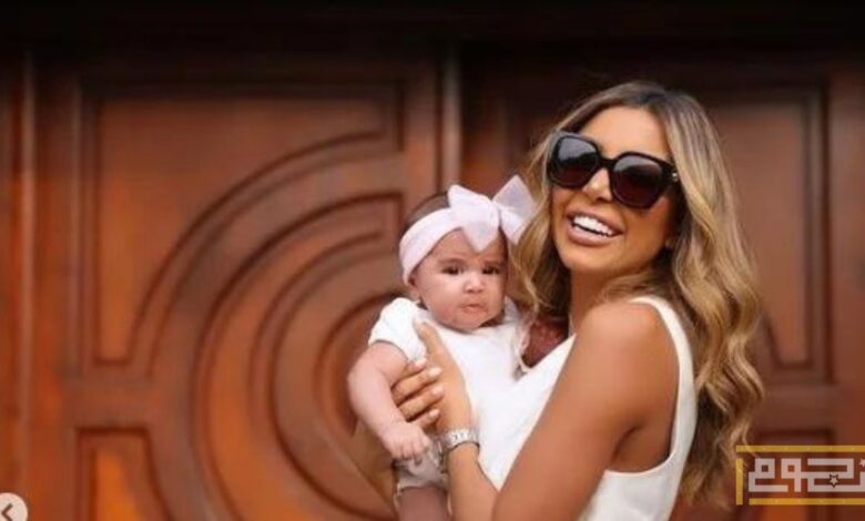 علياء بسيوني تشارك جمهورها جلسة تصويرية بصحبة أبنتيها عبر انستقرام