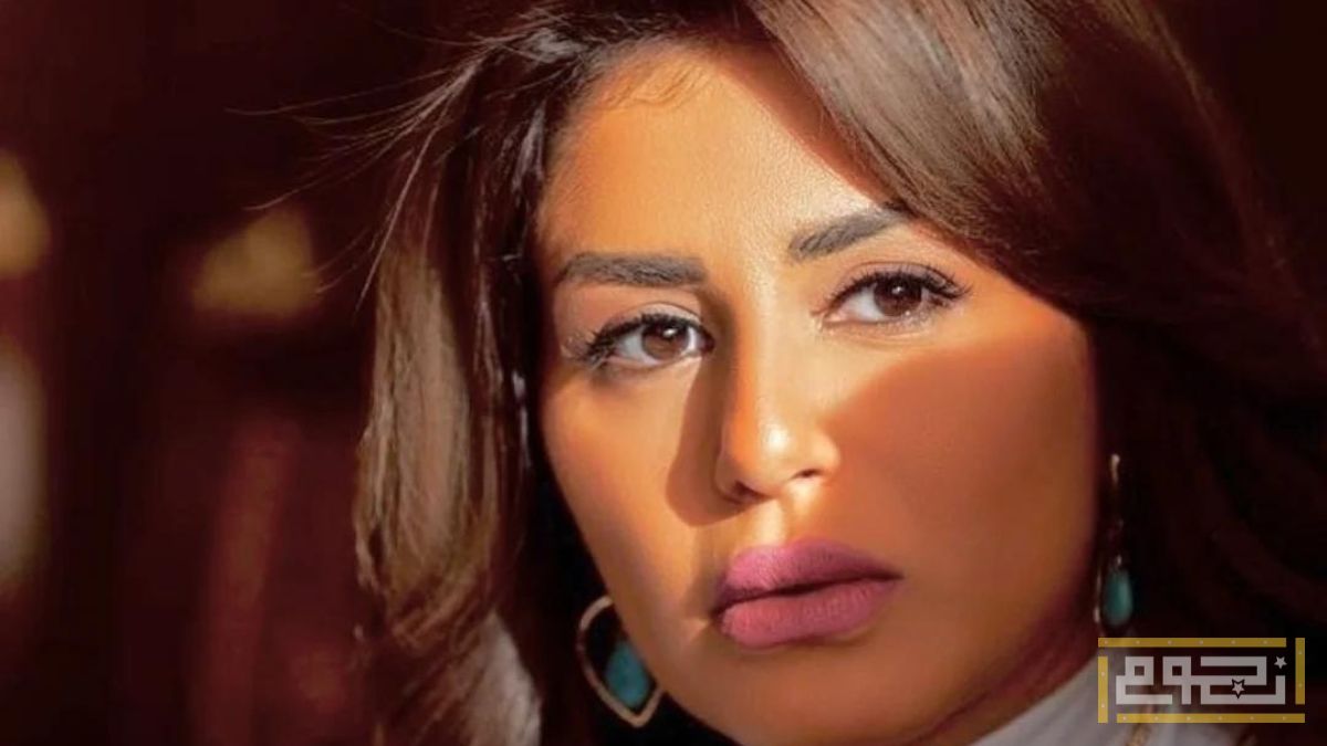 منة فضالي تروج لأحدث أعمالها المسرحية "صوابع زينب"