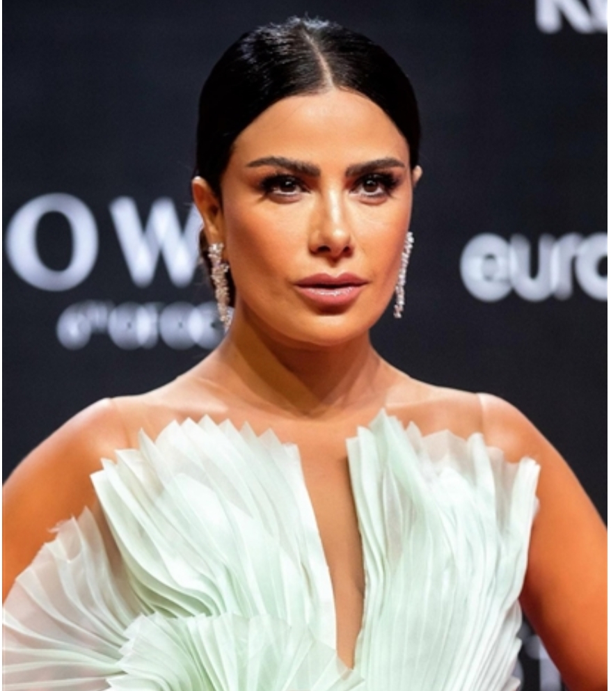 صبا مبارك تتعرض للإبتزاز وسلسلة من الأحداث غير المتوقعة