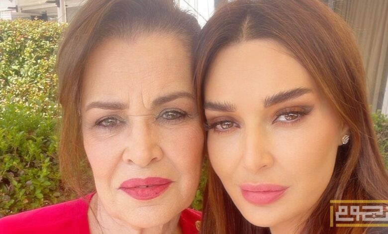 نجمات عرب فقدن أمهاتهن في 2024