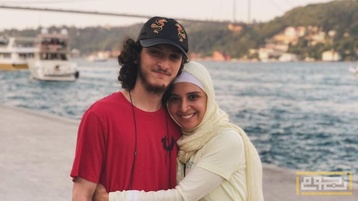 حنان ترك تكشف عن تأثير ابنها آدم على حياتها في عيد ميلاده الـ24