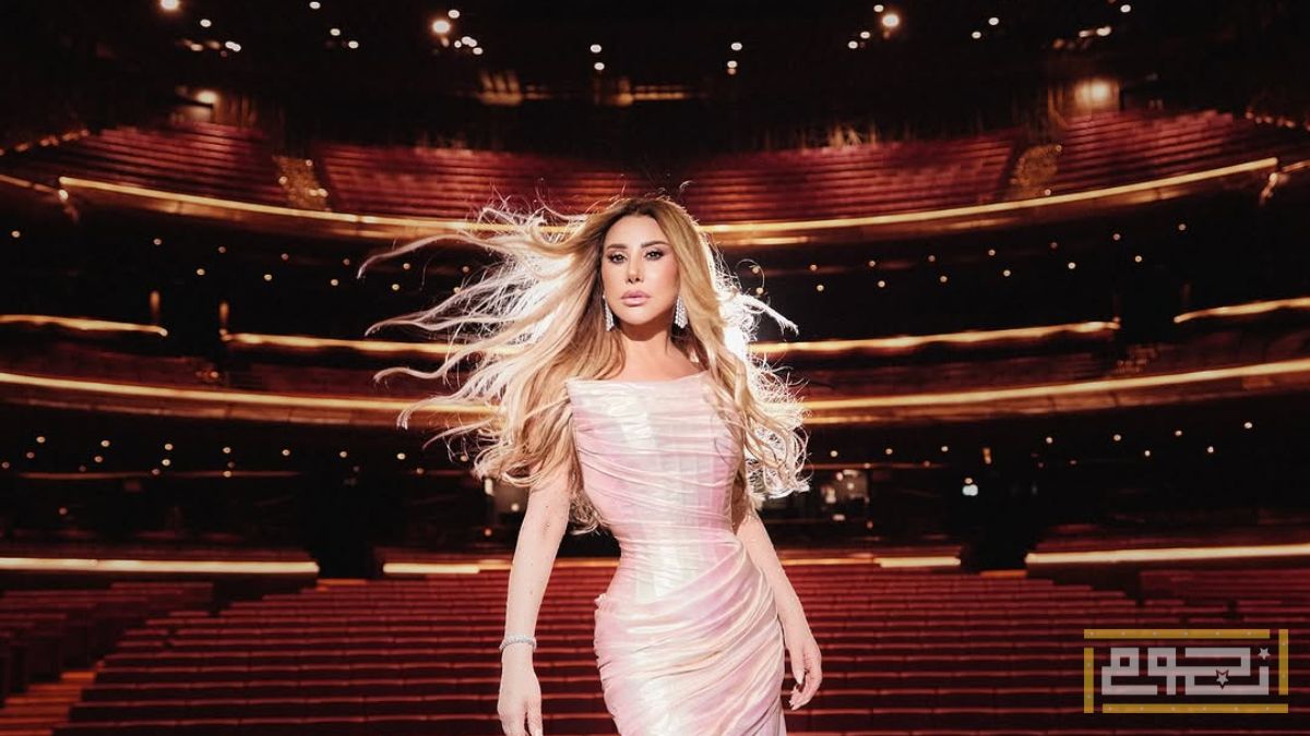 نجوى كرم تتصدر الترند بعد سقوطها من على خشبة المسرح في هولندا