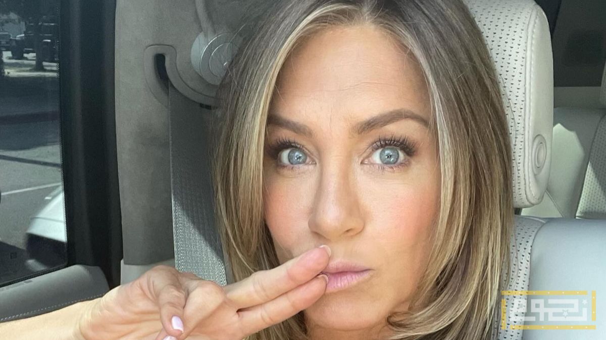 جينيفر أنيستون تسخر من فترة طلاقها من براد بيت