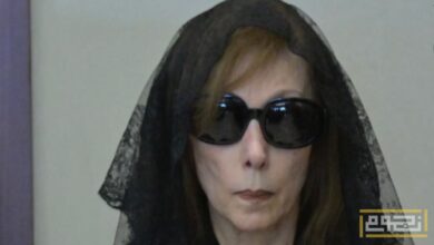 فيروز تتلقى العزاء في ابنها هلي الرحباني