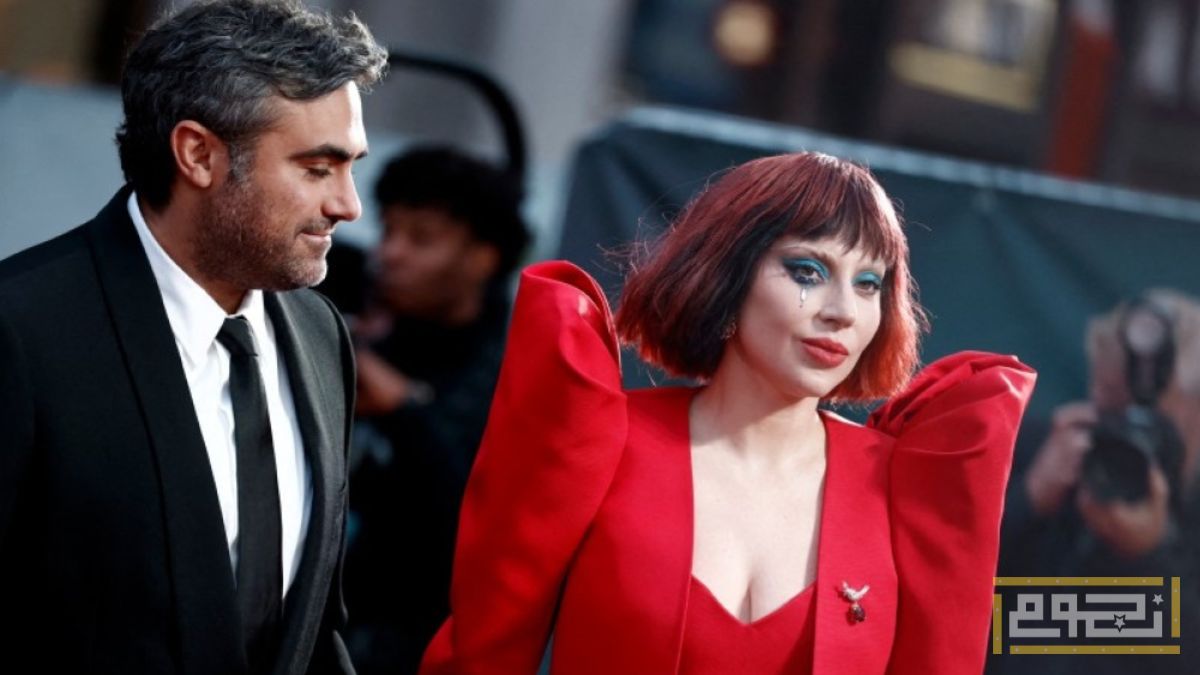 ليدي غاغا تحتفل بجائزة مطربة العام