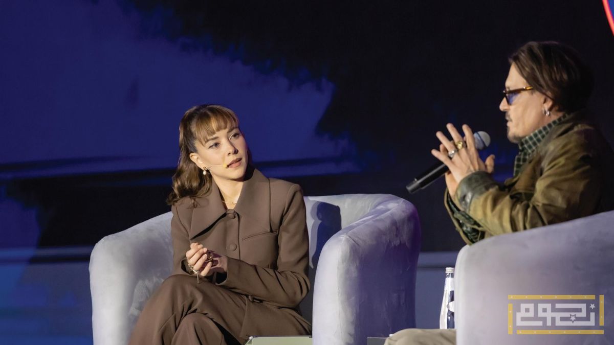 أول تعليق من فاطمة البنوي على أصداء جلستها مع جوني ديب