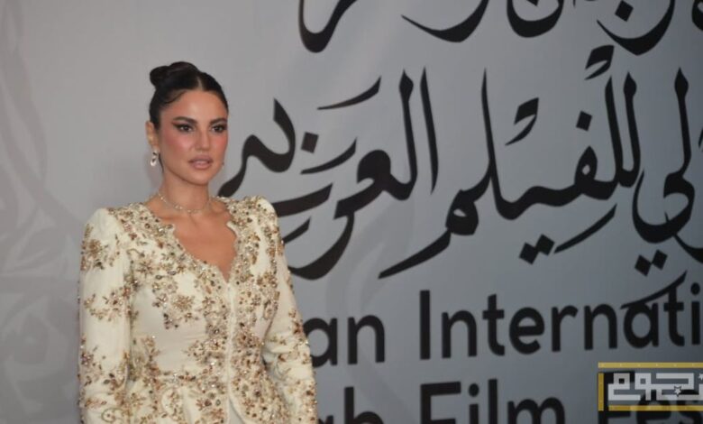 الأزياء التقليدية تسيطر على حفل افتتاح مهرجان وهران