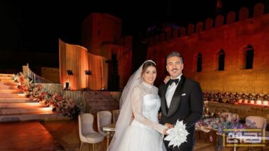 لقطة مؤثرة تجمع هايدي موسى مع والدها في حفل زفافها