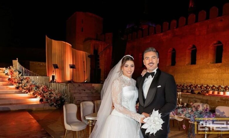 لقطة مؤثرة تجمع هايدي موسى مع والدها في حفل زفافها