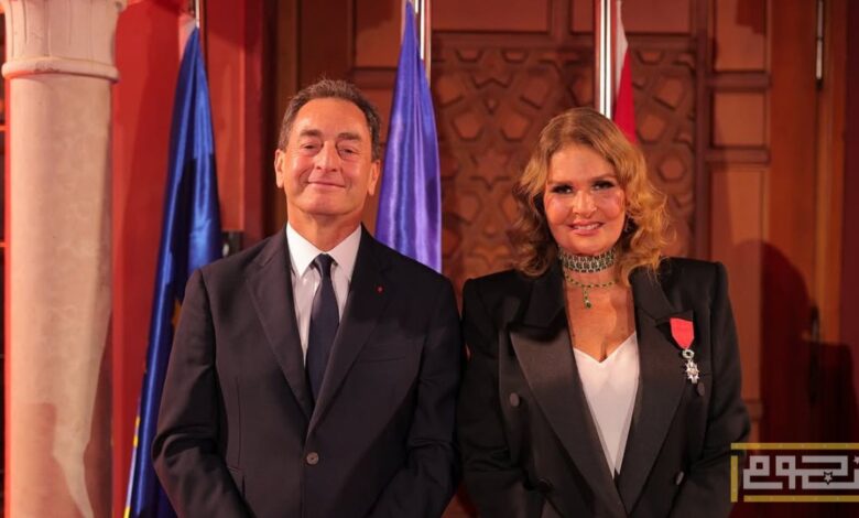 تكريم يسرا بوسام جوقة الشرف الفرنسي