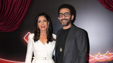 أحمد حلمي يشوق الجمهور لمفاجآته السينمائية المنتظرة مع منى زكي