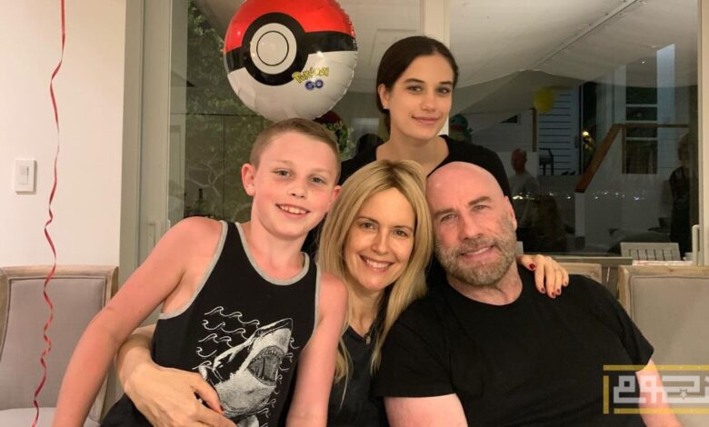 مفاجأة صادمة حول هوية أم ابن جون ترافولتا الأصغر