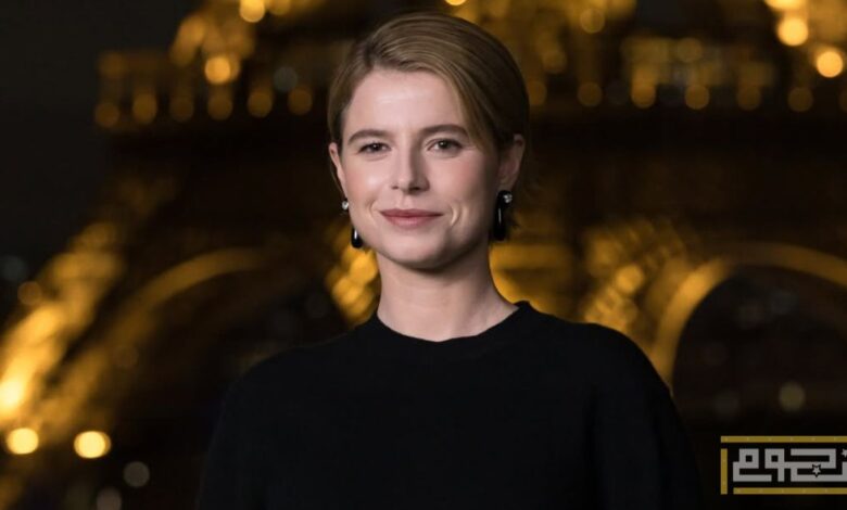 جيسي باكلي على بعد خطوة من التتويج بالغولدن غلوب