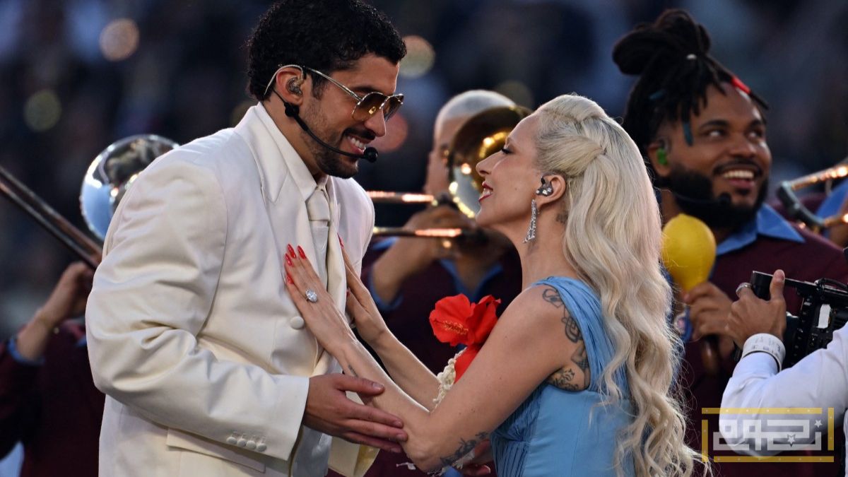 ليدي غاغا مفاجأة عرض باد باني