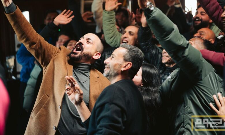 نجوم "هي كيميا" يحتفلون بانتهاء التصوير