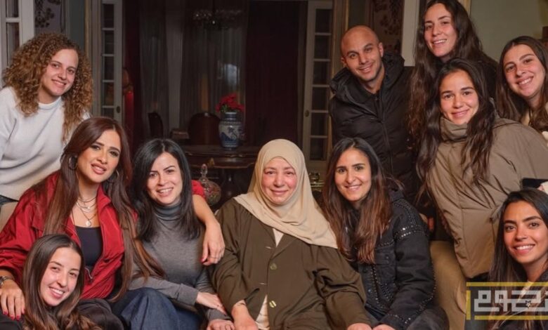 نقيب الممثلين يعلق على شائعات مرض عبلة كامل