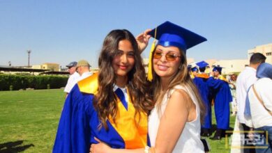 مشاهد مؤثرة للنجوم مع أبنائهم في حفلات التخرج
