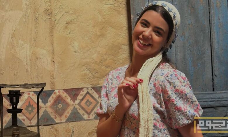 من هي لجين خليفة نجمة كليب "لولا البنات" لعمرو دياب؟